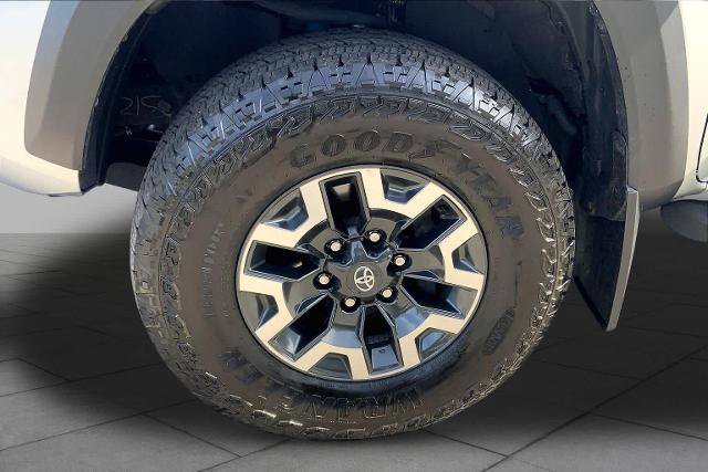 Used 2023 Toyota Tacoma TRD Off-Road AWD/4WD image 11