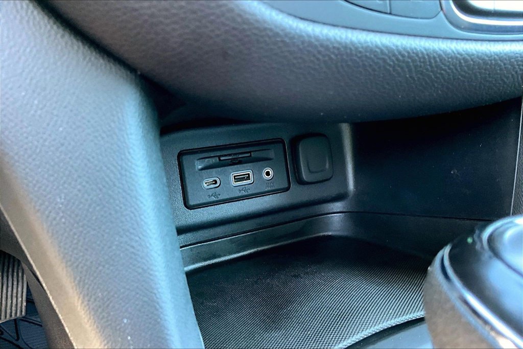 Used 2021 Chevrolet Equinox LT FWD image 18