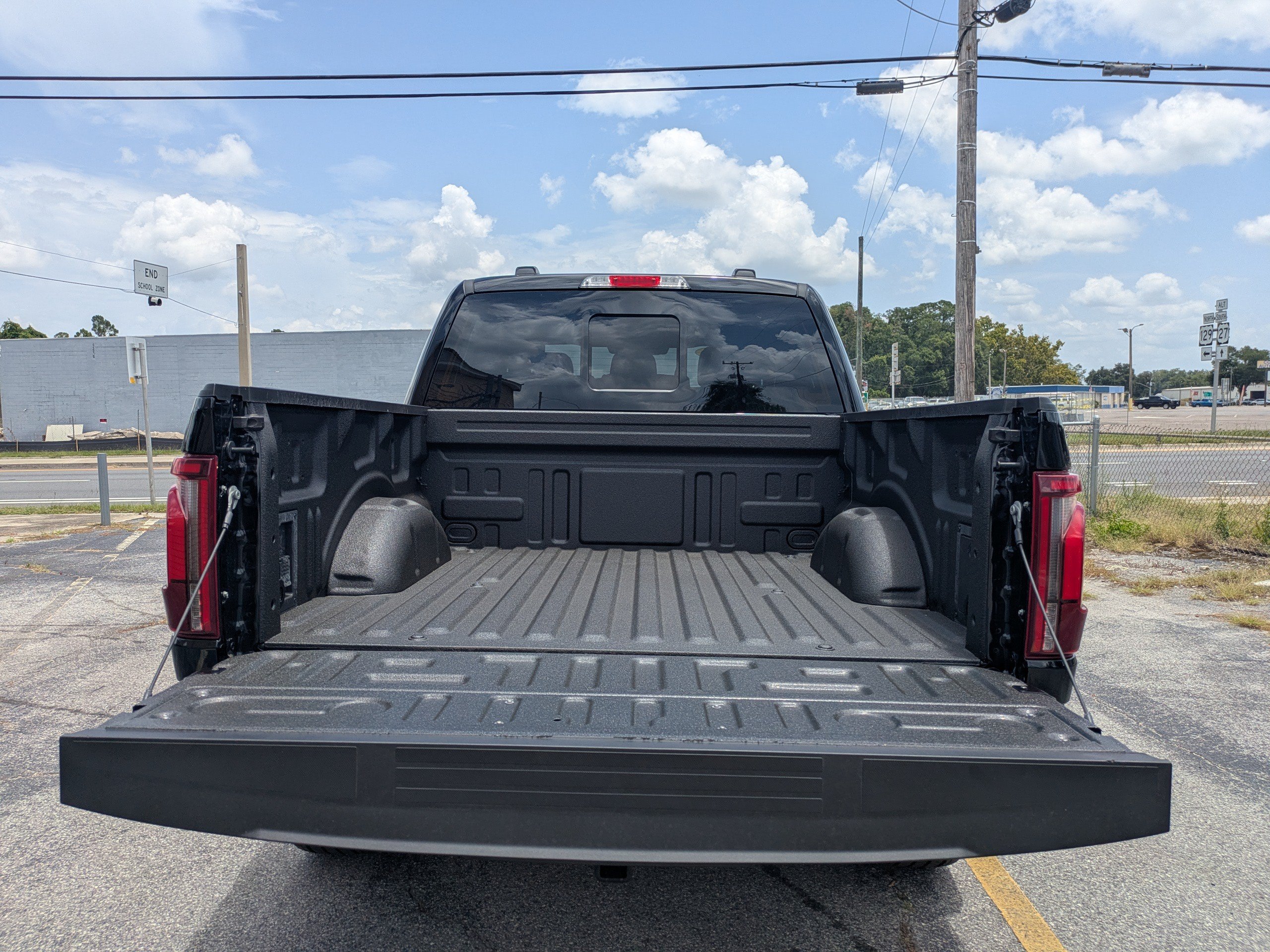 Certified 2025 Ford F150 Lariat w/ Equipment Group 502A High AWD/4WD image 13
