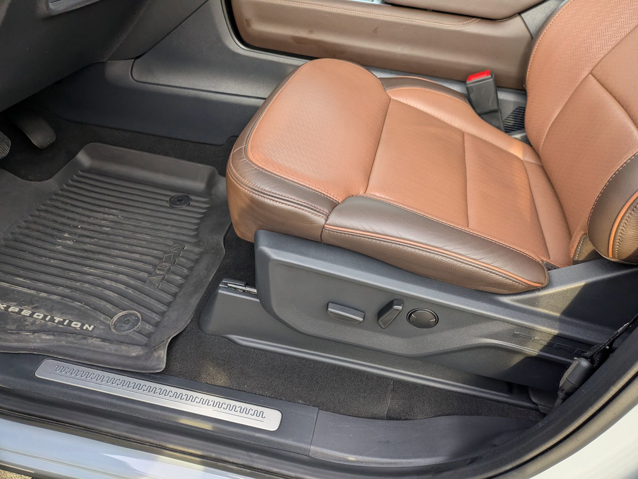 Certified 2025 Ford Expedition King Ranch image 13