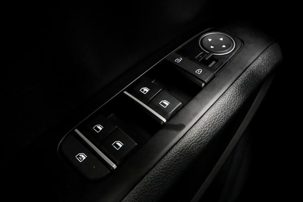 Used 2025 Kia Soul LX image 25