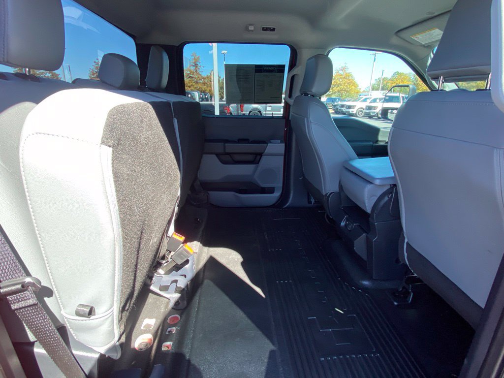 Certified 2025 Ford F250 XL w/ XL Chrome Package AWD/4WD image 29