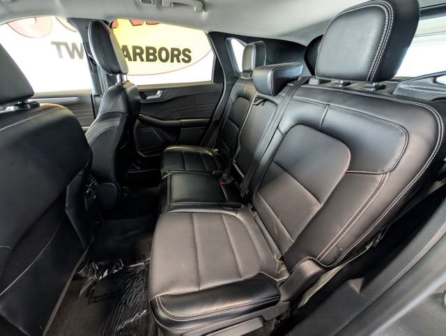 Certified 2024 Ford Escape Platinum AWD/4WD image 27