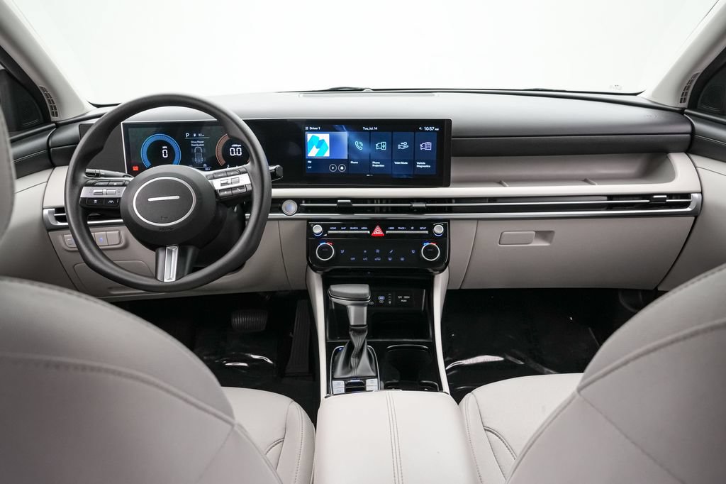 Used 2025 Hyundai Tucson SEL AWD/4WD image 14