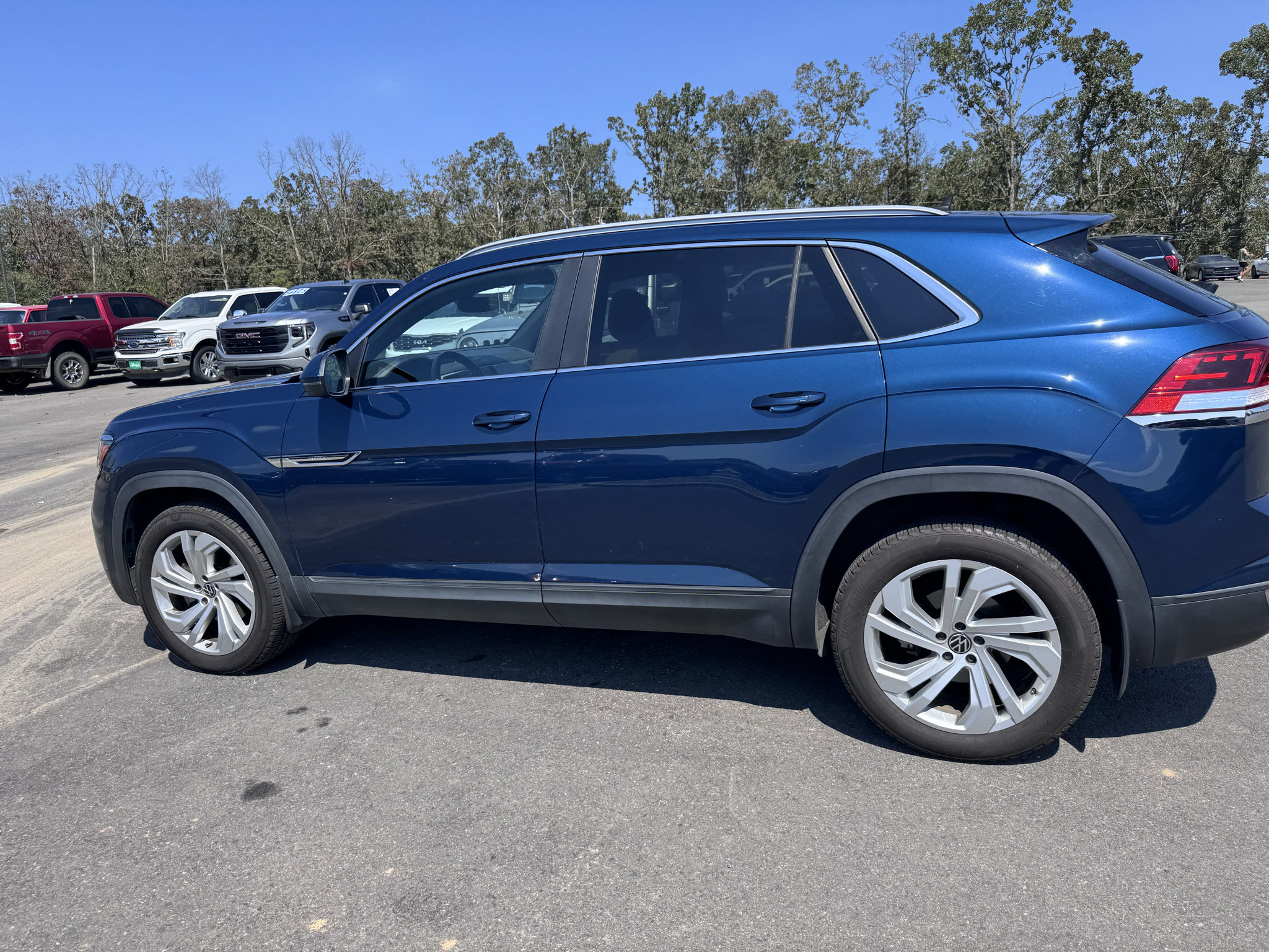 Used 2020 Volkswagen Atlas Cross Sport SEL AWD/4WD image 8