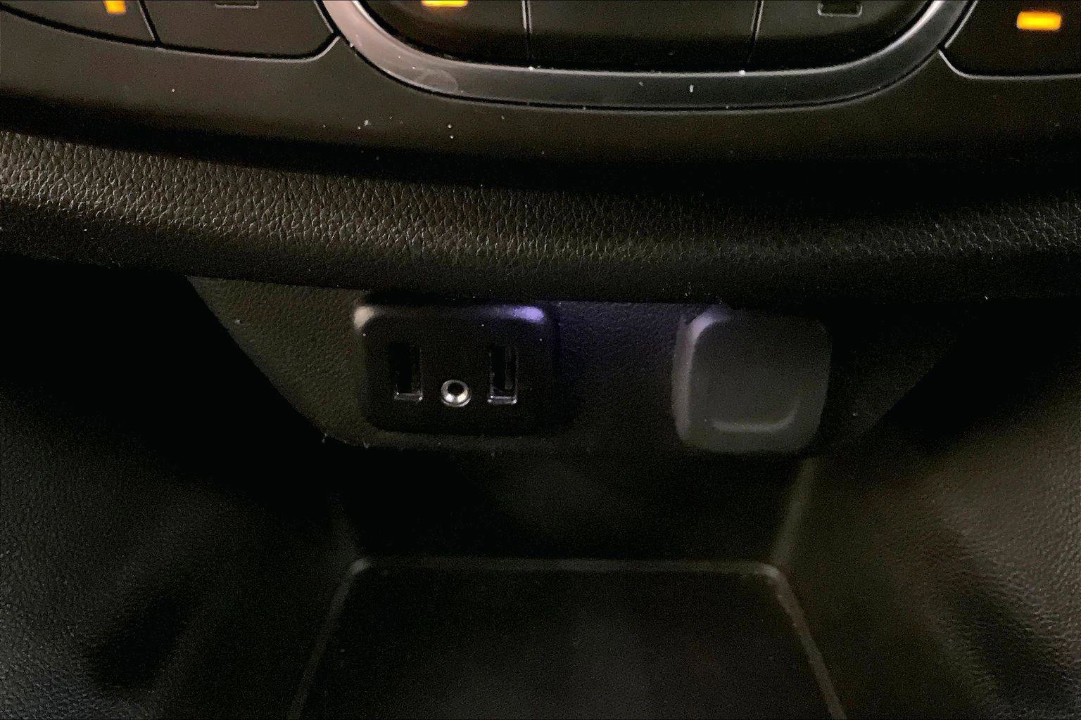 Used 2019 Chevrolet Traverse LT image 31