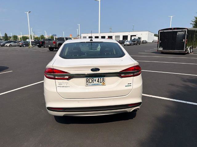 Certified 2017 Ford Fusion SE w/ Fusion SE Technology Package FWD image 6