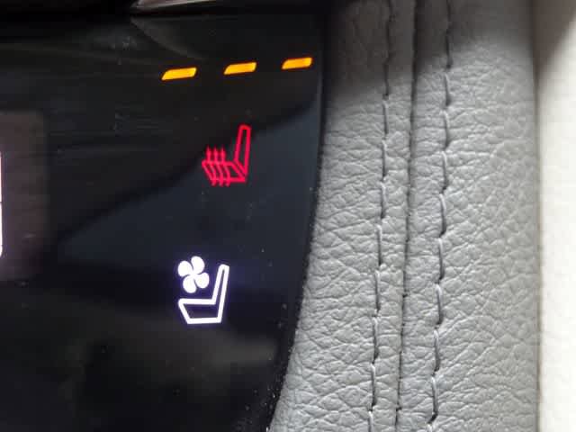 Used 2020 Cadillac XT6 Premium Luxury FWD image 42