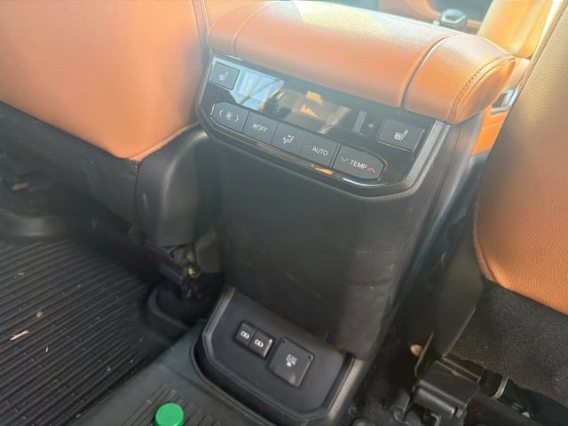 Used 2024 Toyota Highlander Platinum AWD/4WD image 26