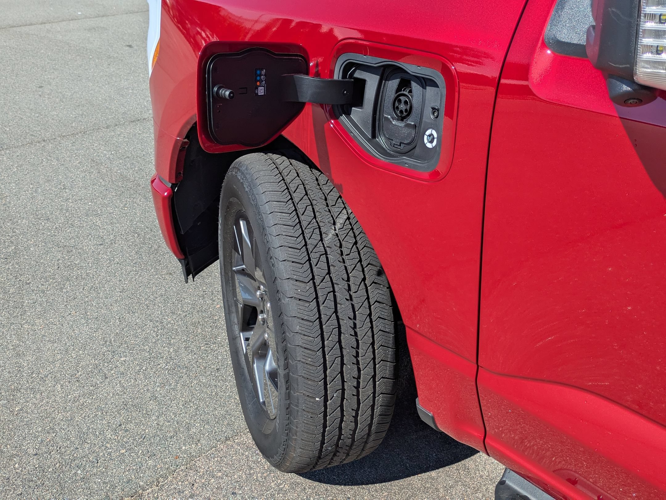 Certified 2025 Ford F150 Lightning Flash AWD/4WD image 13