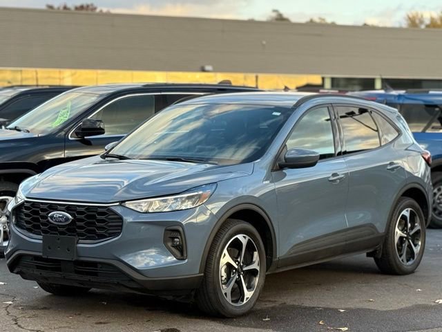 Certified 2025 Ford Escape ST-Line Elite image 3