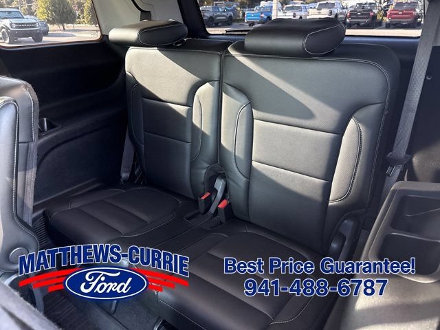 Used 2019 GMC Acadia SLT w/ LPO, Floor Liner Package FWD image 13
