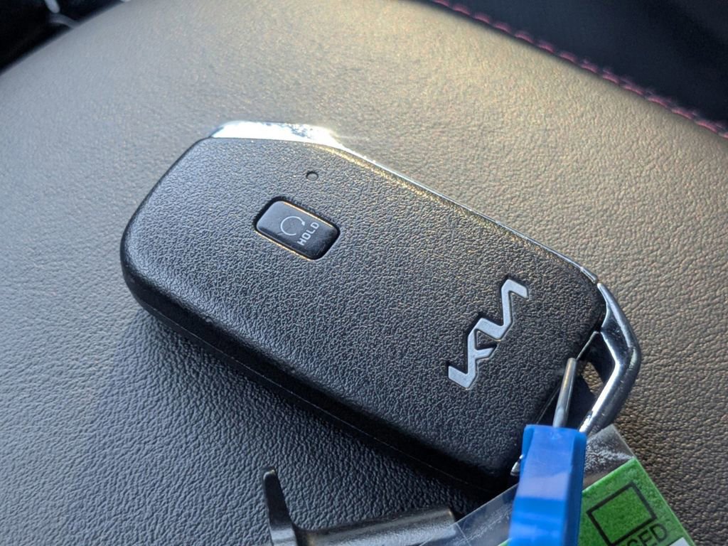 Used 2023 Kia K5 GT image 31