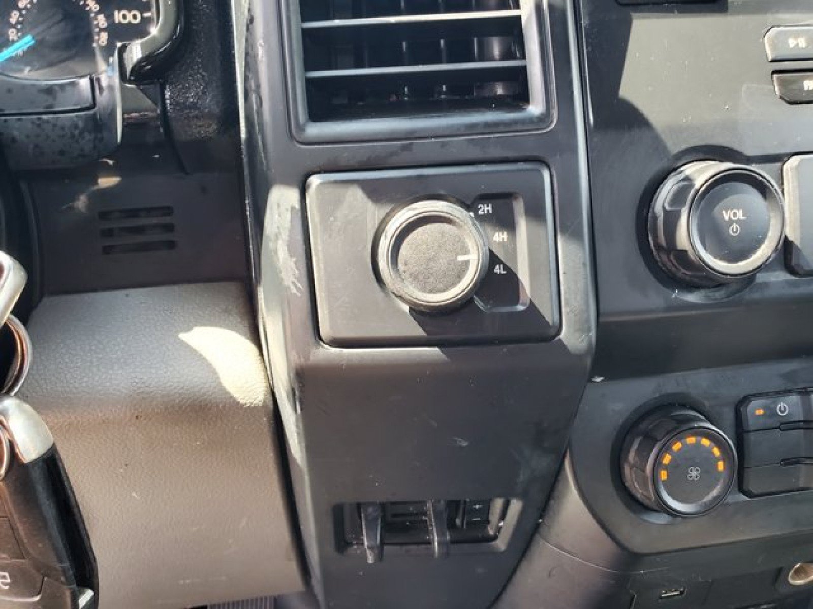 Certified 2019 Ford F150 XL w/ Equipment Group 101A Mid AWD/4WD image 22