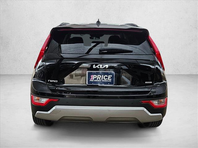 Used 2023 Kia Niro EX w/ EX Cold Weather Package image 4