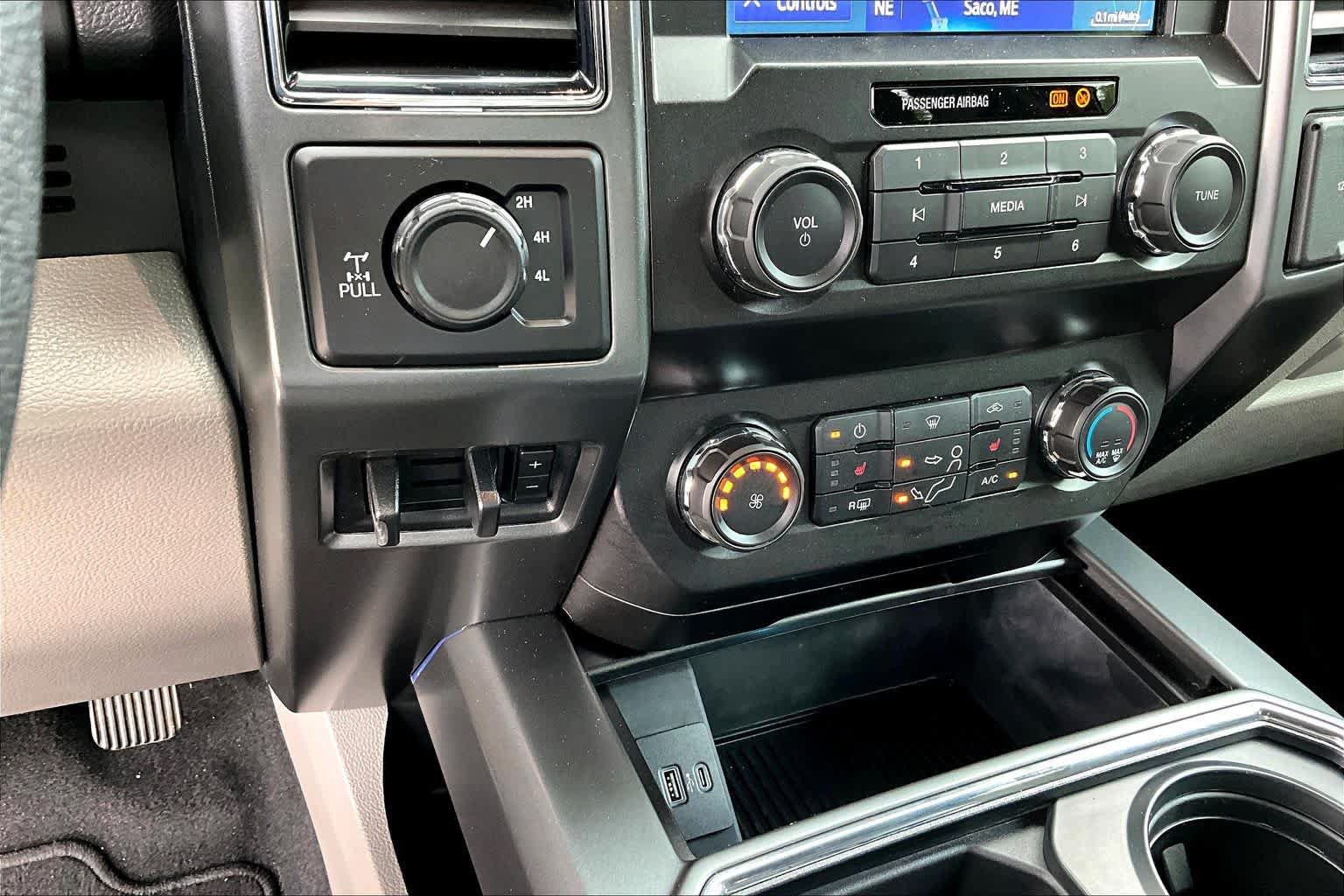 Certified 2021 Ford F250 XLT w/ XLT Premium Package AWD/4WD image 35
