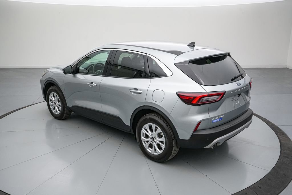 Certified 2024 Ford Escape Active w/ Tech Pack #2 image 3