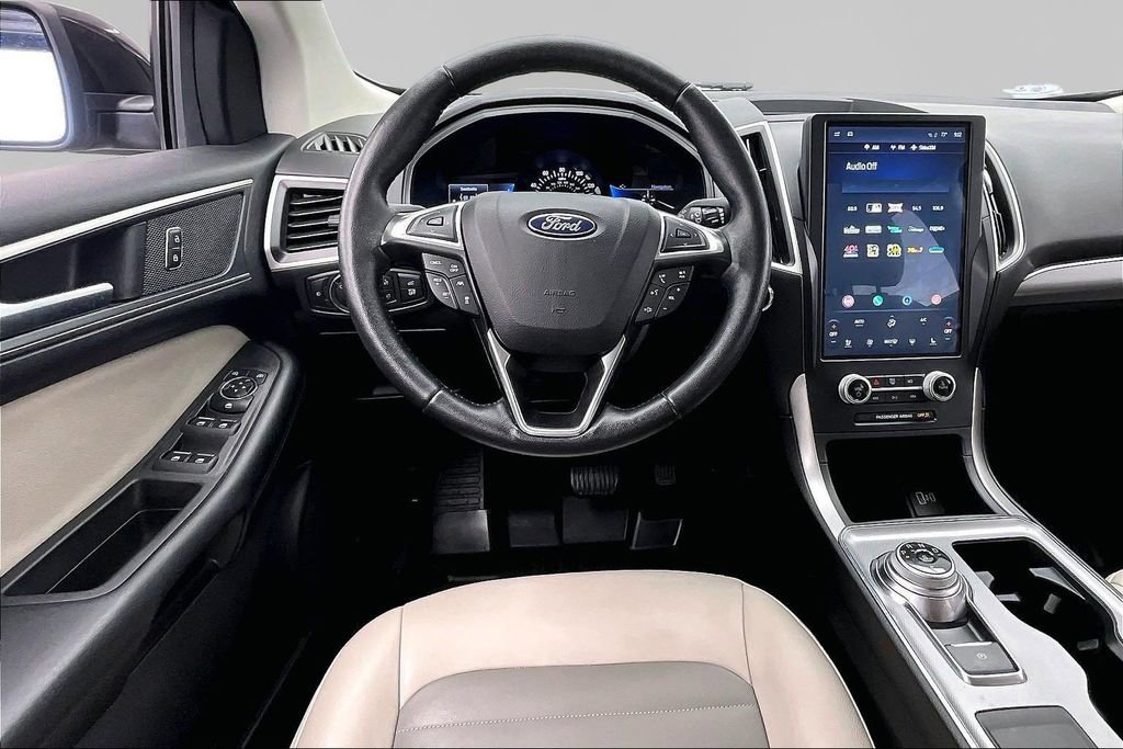 Certified 2022 Ford Edge SEL w/ Sport Appearance Package AWD/4WD image 5