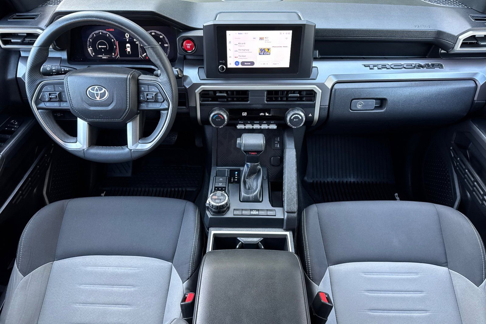 Used 2025 Toyota Tacoma TRD Off-Road AWD/4WD image 15