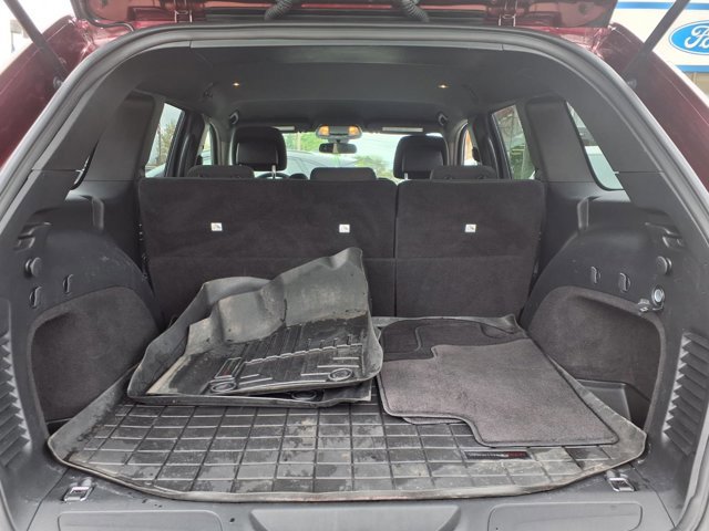 Used 2018 Jeep Grand Cherokee Laredo AWD/4WD image 17