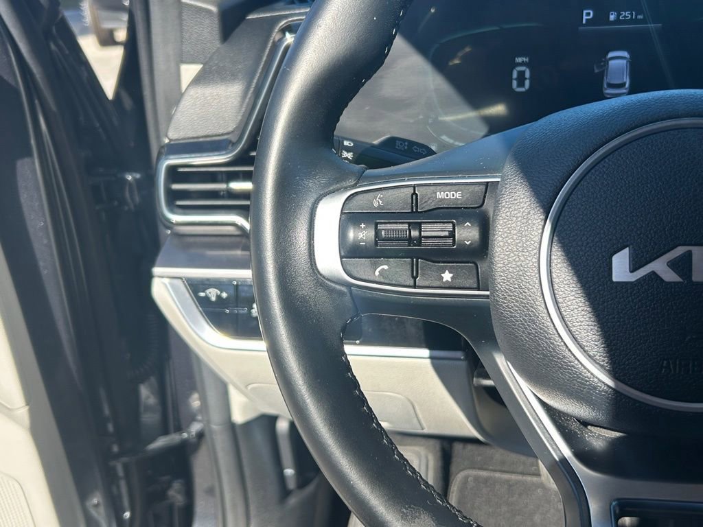 Used 2024 Kia Sportage EX image 34