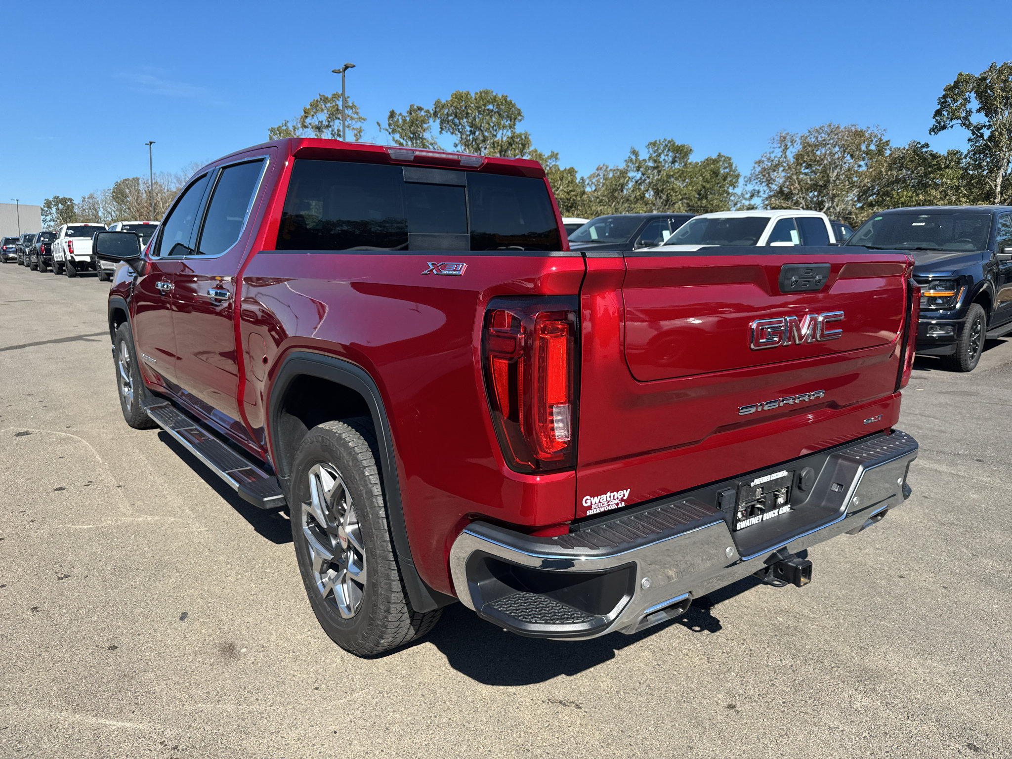 Used 2024 GMC Sierra 1500 SLT w/ SLT Premium Plus Package AWD/4WD image 9