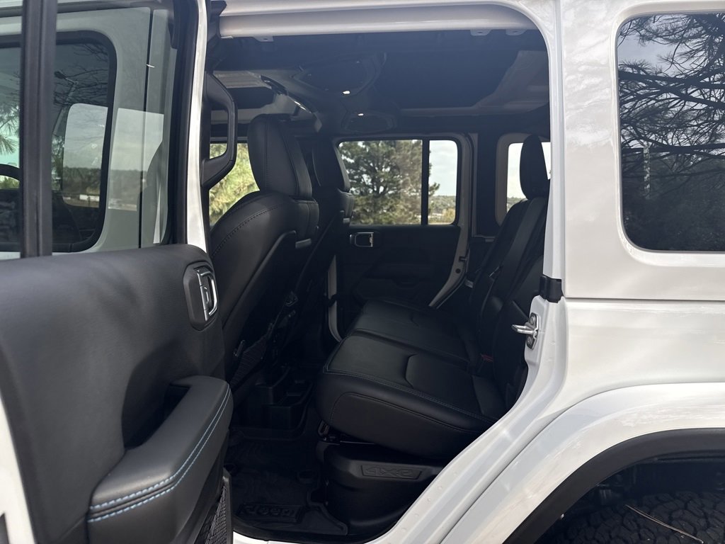 Used 2024 Jeep Wrangler Unlimited Rubicon 4xe image 21