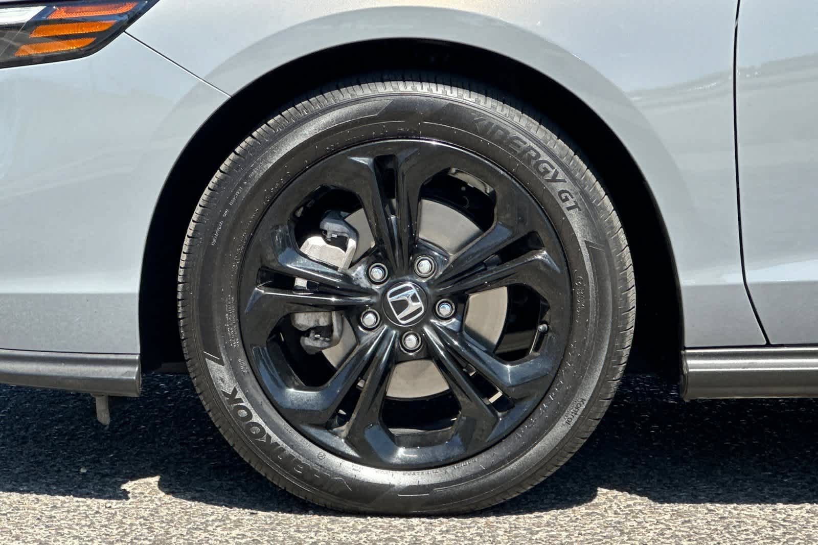 Used 2025 Honda Accord SE image 25
