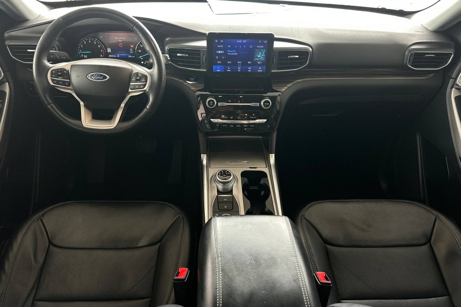 Certified 2024 Ford Explorer Limited AWD/4WD image 12
