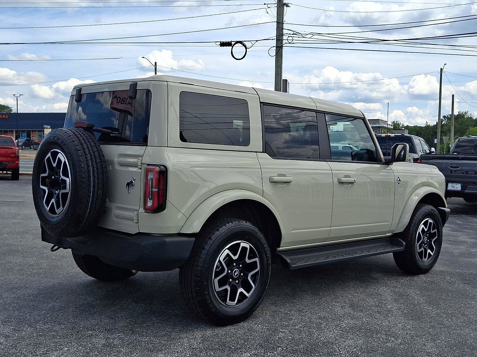 Certified 2025 Ford Bronco Outer Banks AWD/4WD image 6