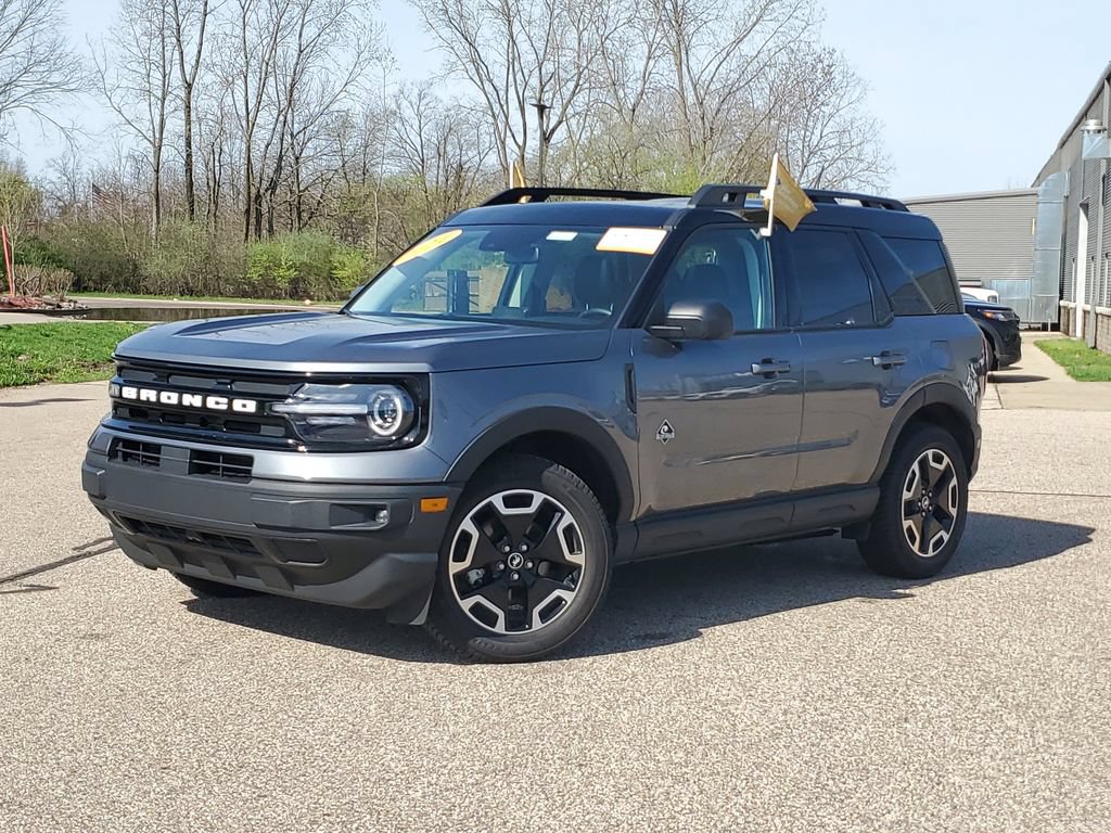 Certified 2024 Ford Bronco Sport Outer Banks w/ Tech Package AWD/4WD image 31
