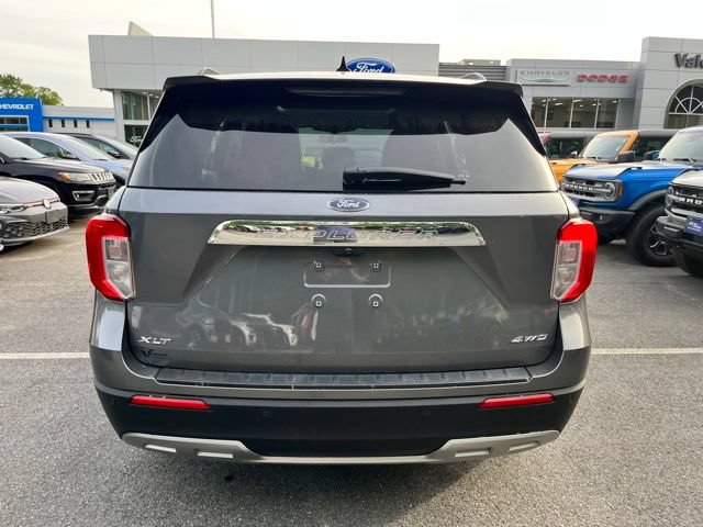 Certified 2022 Ford Explorer XLT w/ Equipment Group 202A AWD/4WD image 7