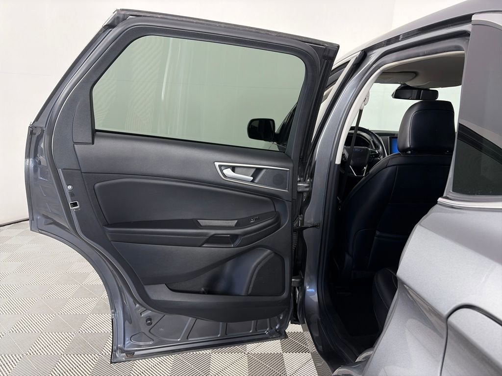 Certified 2024 Ford Edge SEL image 11