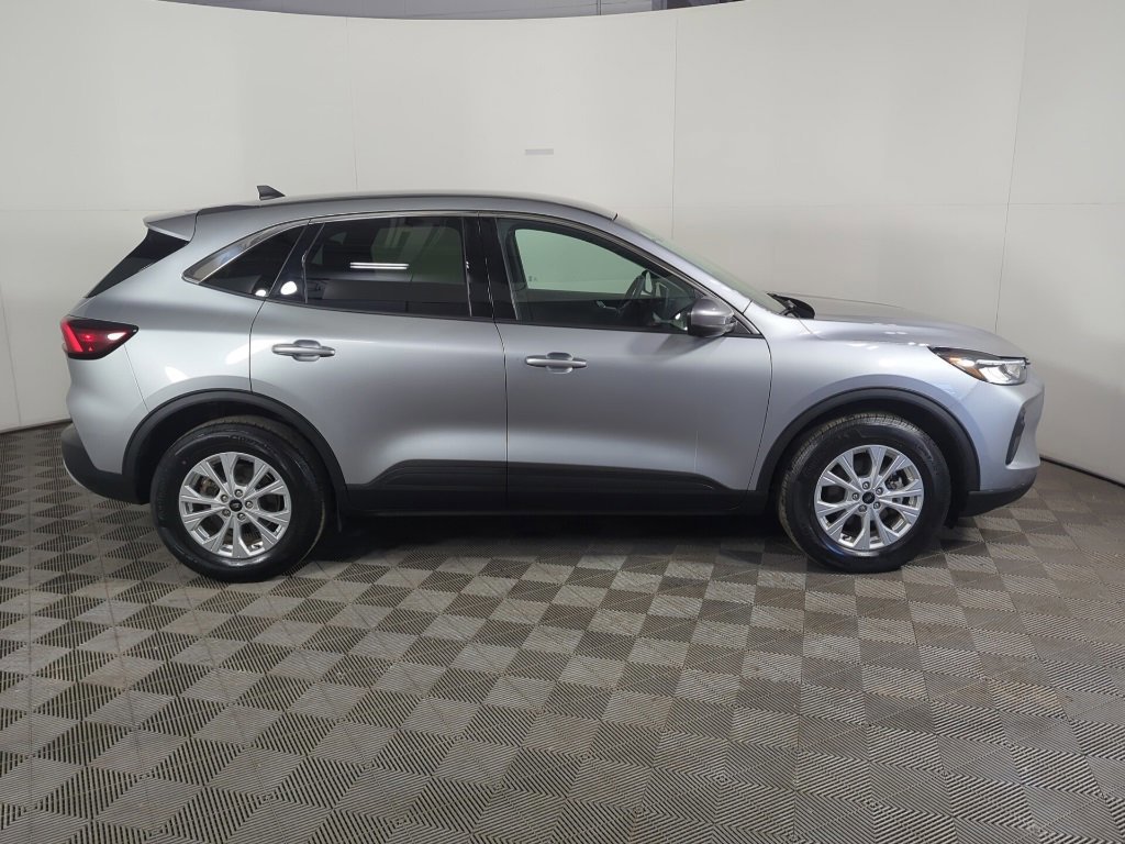 Certified 2023 Ford Escape Active w/ Tech Pack #2 image 5