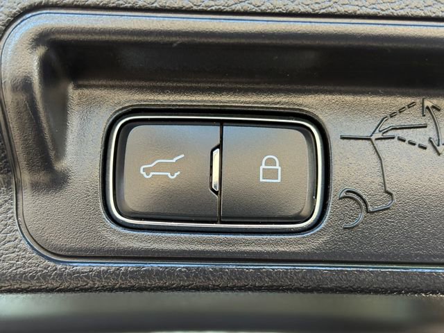 Certified 2021 Ford Explorer XLT image 24