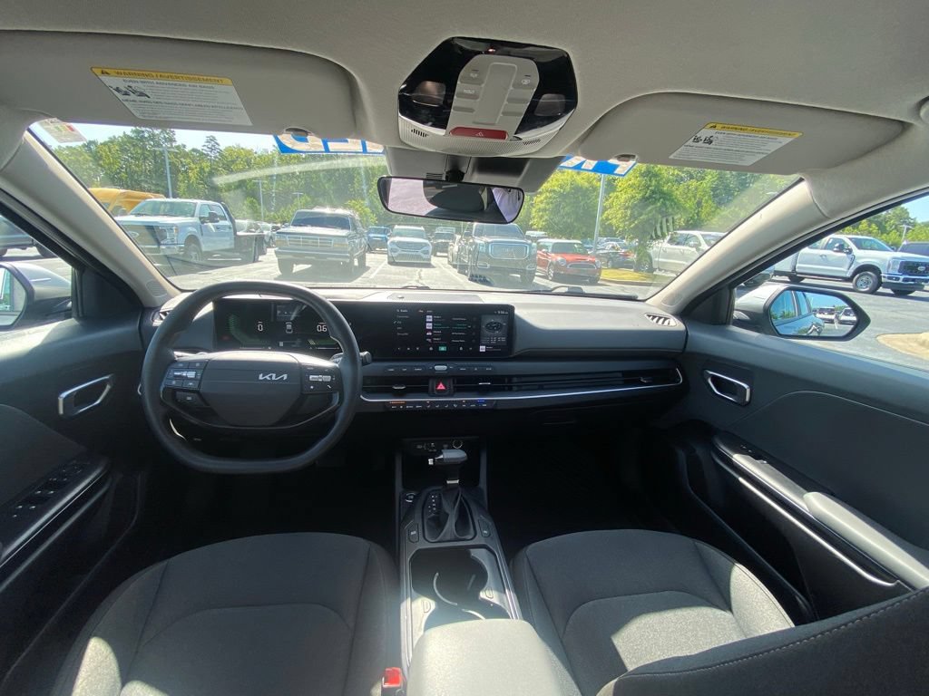 Used 2025 Kia K4 FWD image 26