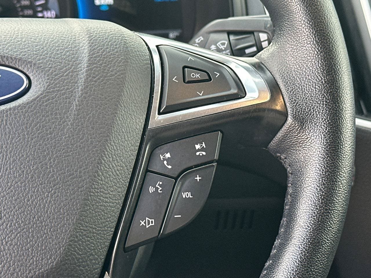 Certified 2024 Ford Edge SEL AWD/4WD image 25