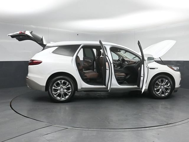 Used 2019 Buick Enclave Avenir w/ Avenir Technology Package AWD/4WD image 60