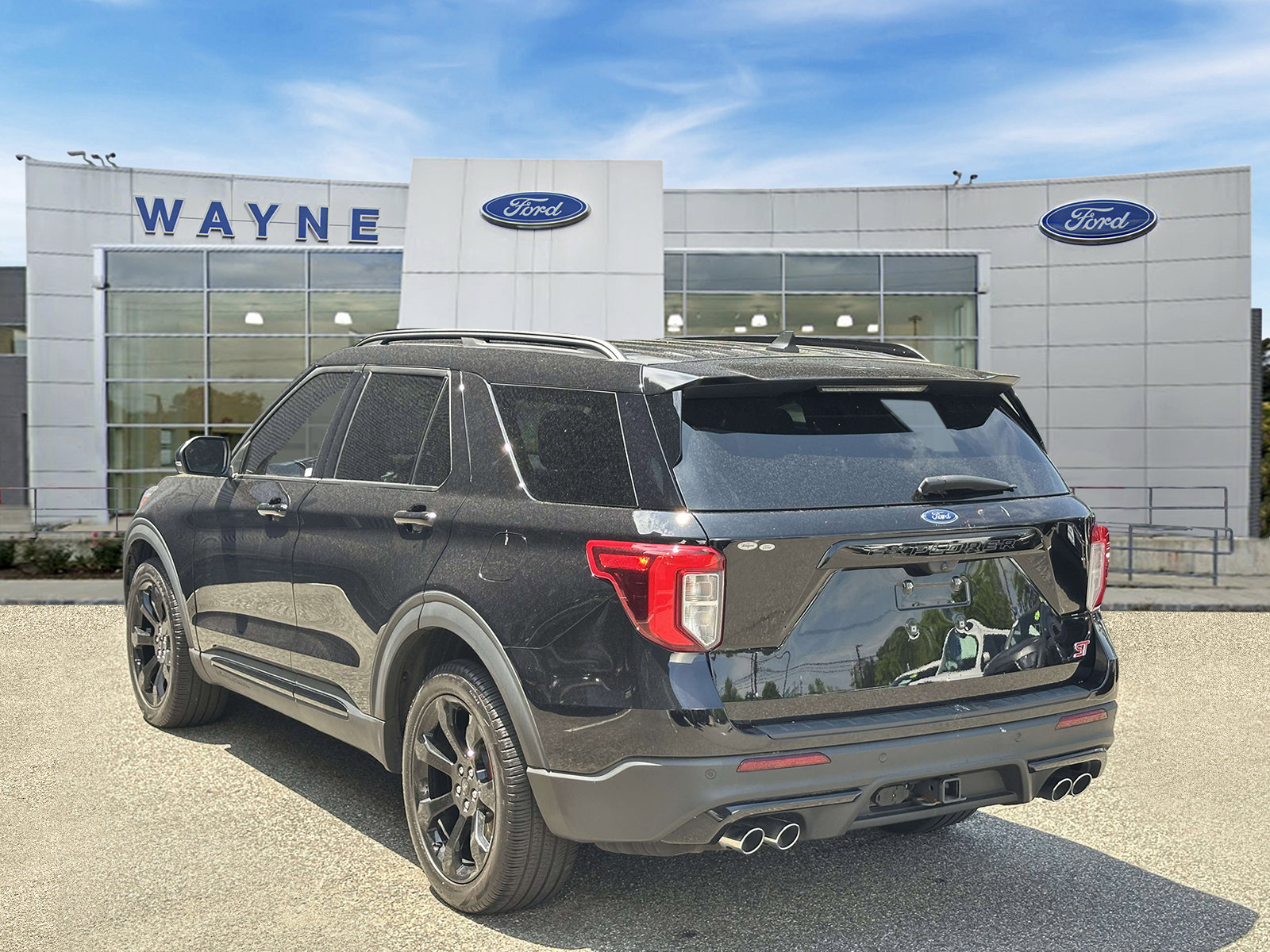 Certified 2023 Ford Explorer ST w/ Equipment Group 401A AWD/4WD image 4