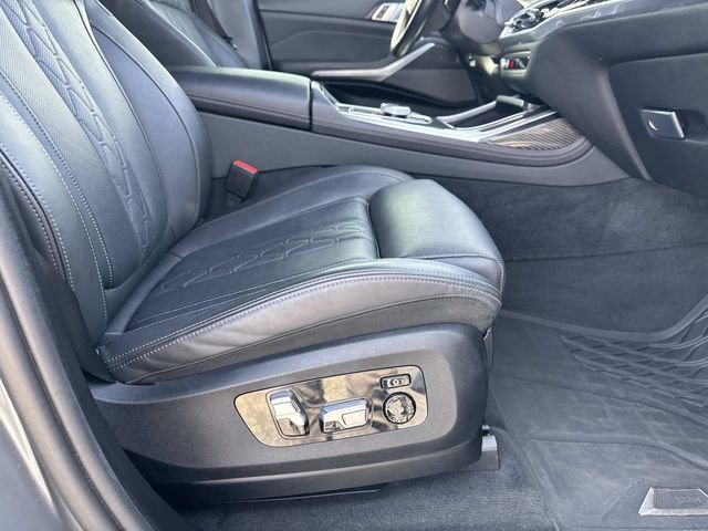 Used 2024 BMW X7 M60i w/ Executive Package image 12