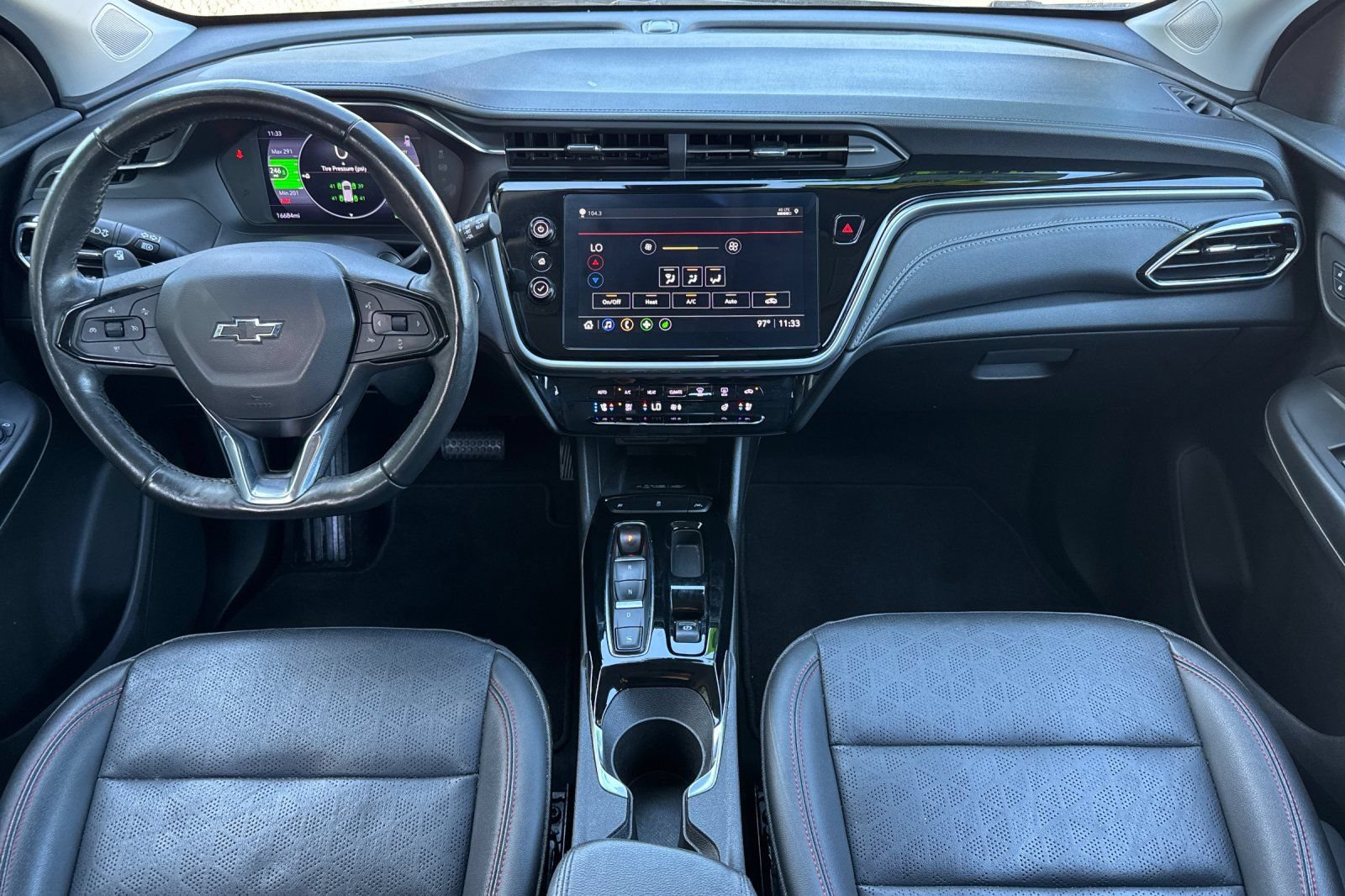 Used 2023 Chevrolet Bolt EUV LT w/ Convenience Package FWD image 5