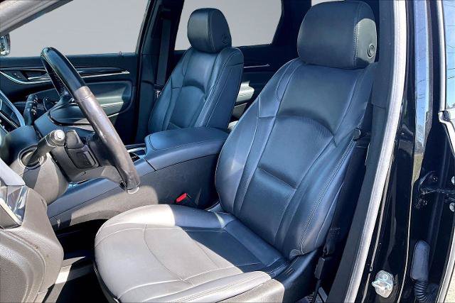 Used 2023 Buick Enclave Essence w/ Experience Buick Package FWD image 25