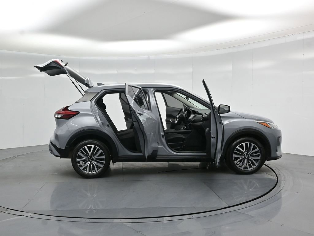 Used 2021 Nissan Kicks SV image 36