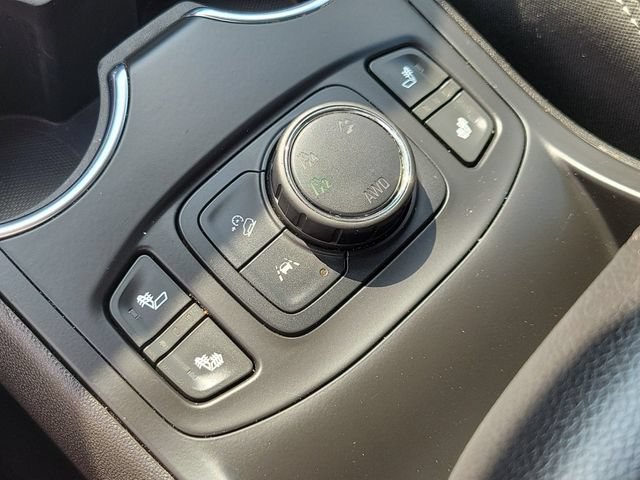 Used 2023 GMC Terrain SLT AWD/4WD image 32