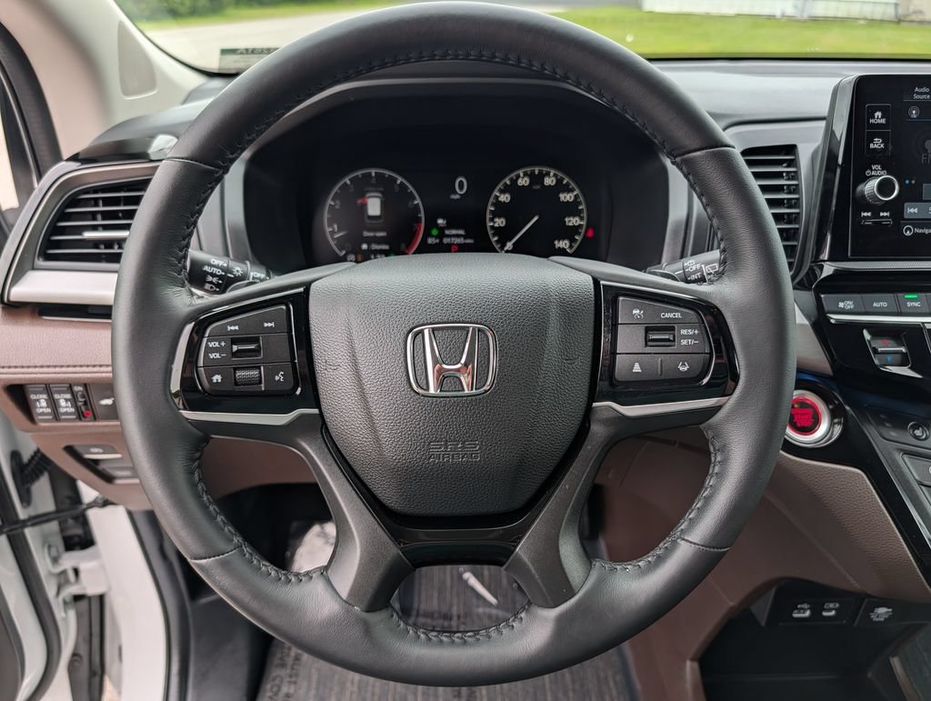 Used 2025 Honda Odyssey Touring image 7