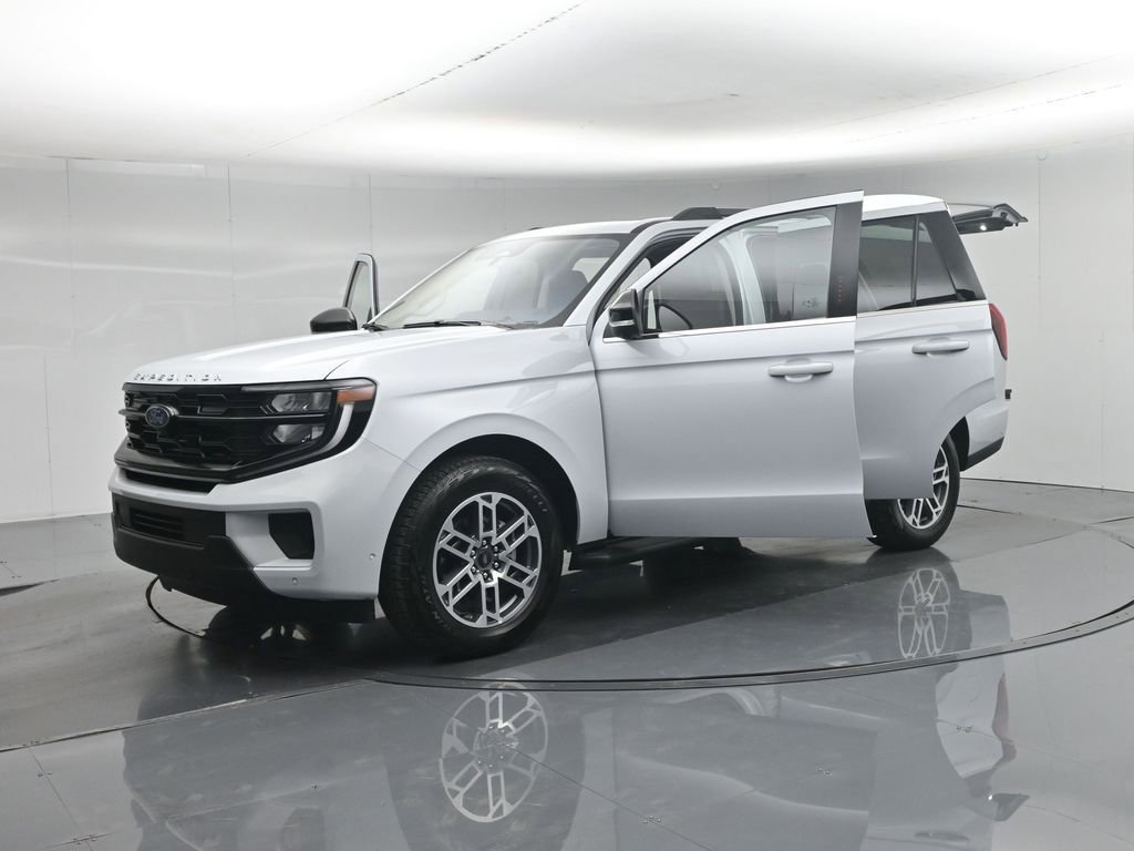 Certified 2025 Ford Expedition Active AWD/4WD image 37