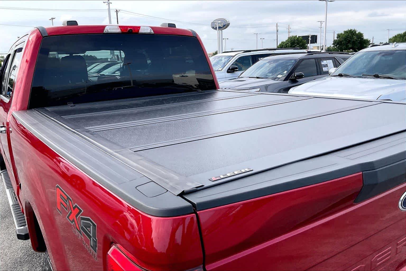 Certified 2021 Ford F250 XLT w/ XLT Premium Package AWD/4WD image 10
