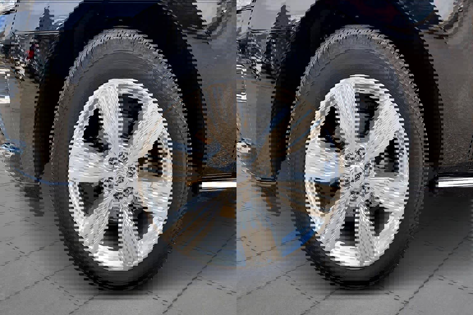 Certified 2023 Ford Expedition Platinum image 11