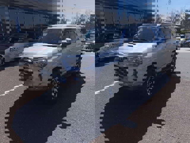 Used 2021 Toyota 4Runner TRD Off-Road image 5