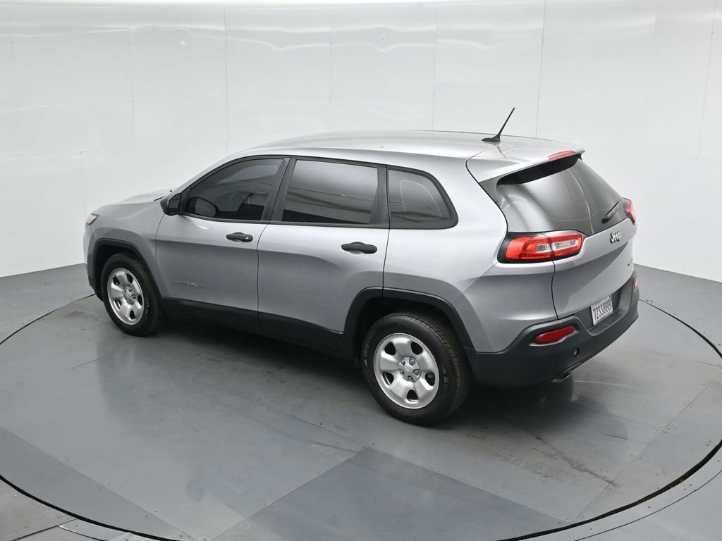 Used 2017 Jeep Cherokee Sport image 18